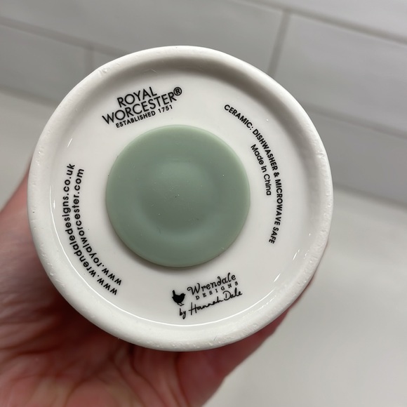 Royal Worcester travel mug - Picture 4 of 8